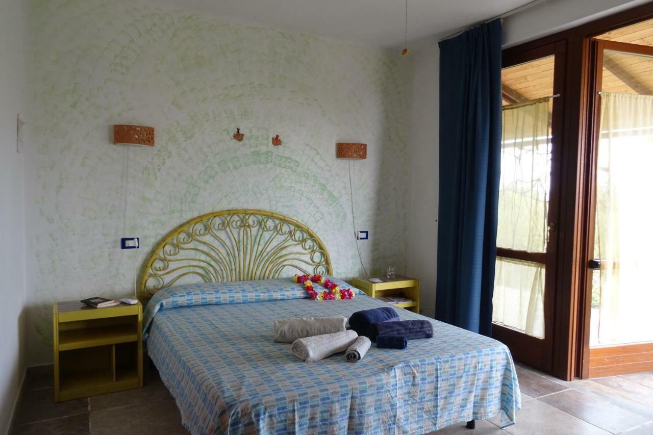 B&B Casa Per Ferie Villaggiocarovana Castiadas Exterior foto